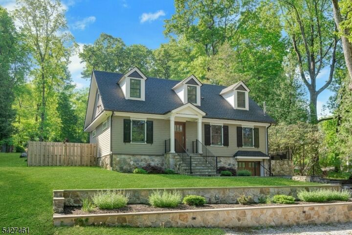 Property Photo:  4 Farview Ave  NJ 07869 