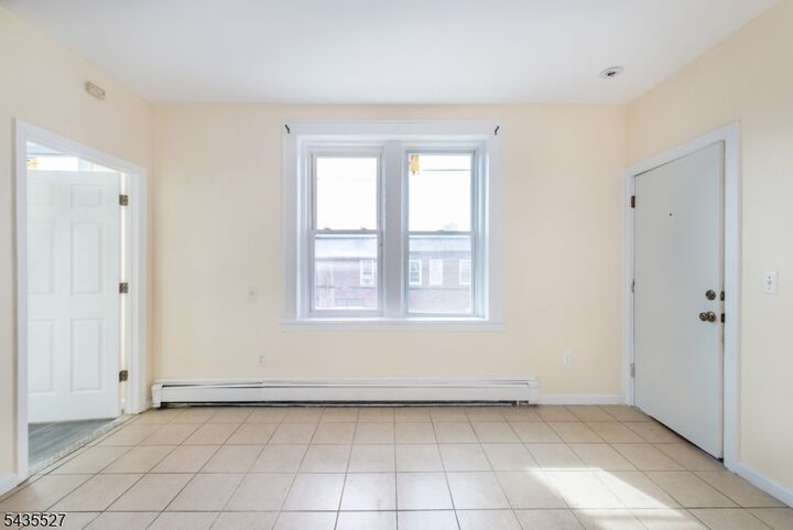 Property Photo:  287 N 10th St 2  NJ 07107 