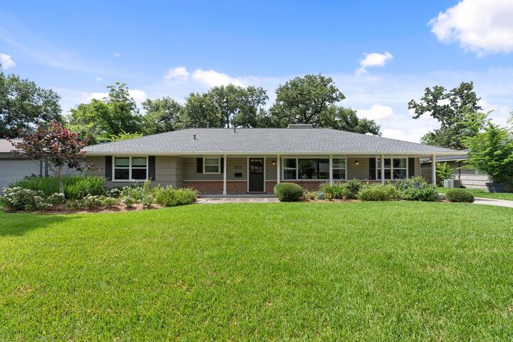 Property Photo:  4015 Ascot Lane  TX 77092 