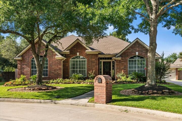 Property Photo: 13303 Barbstone Drive TX 77044