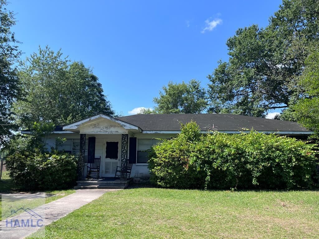 Property Photo: 211 Banks Street GA 30427