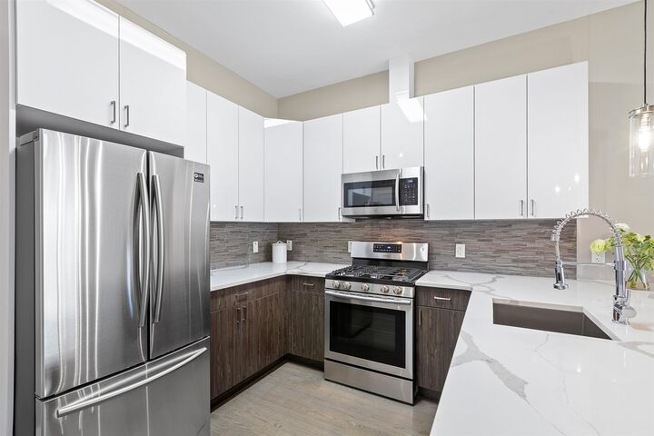 Property Photo:  313 Pine St 508  NJ 07304 