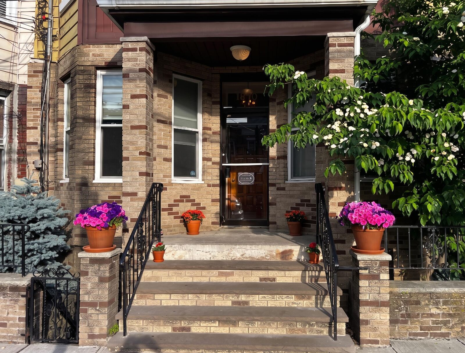 Property Photo:  1810 Palisade Ave 1R  NJ 07087 