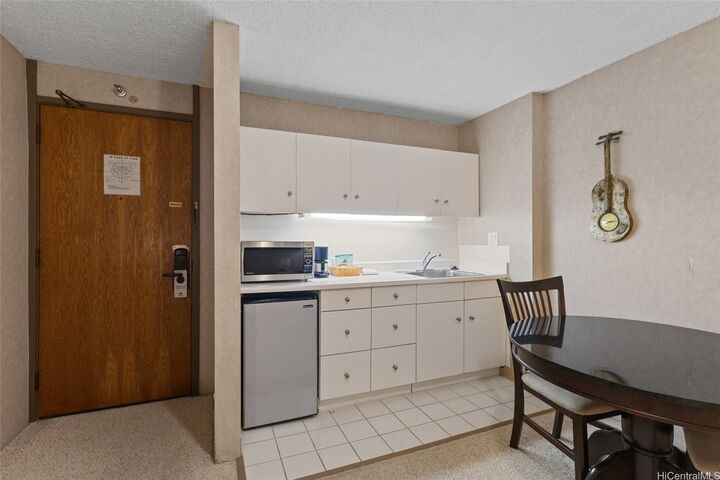 Property Photo:  1088 Bishop Street 2204  HI 96813 