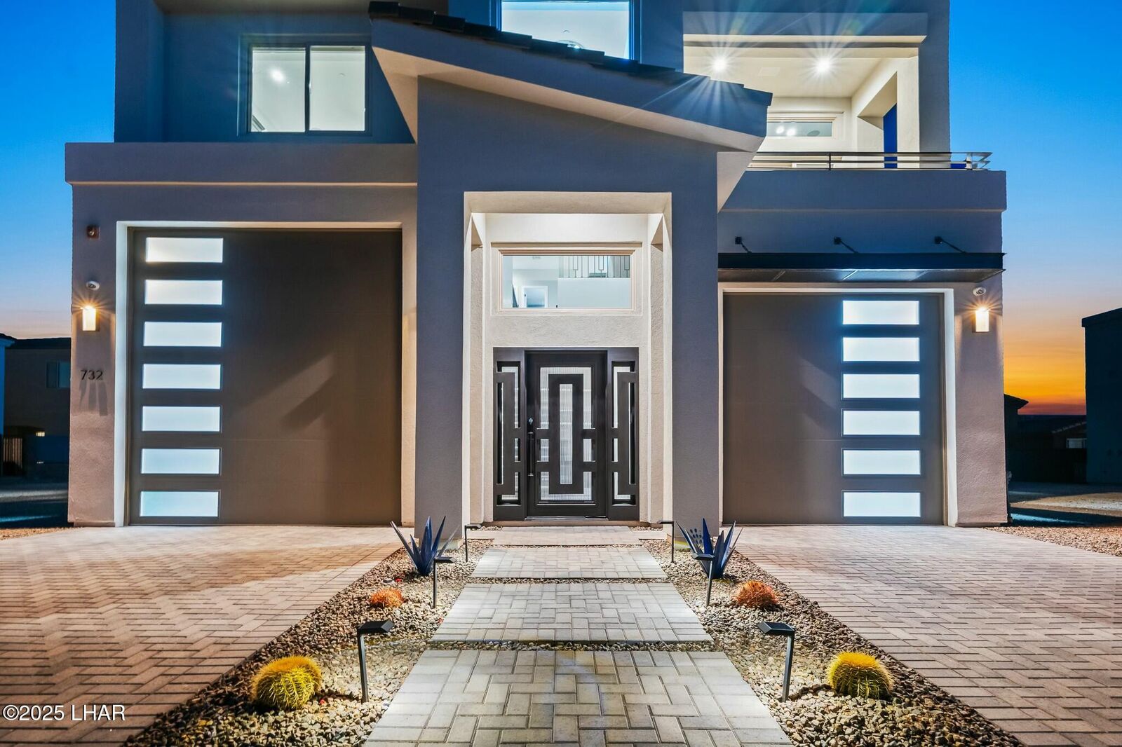 Property Photo: 732 Malibu Pl AZ 86403