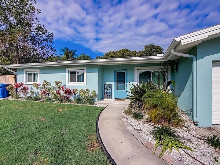 Property Photo:  13589 Croft Drive S  FL 33774 