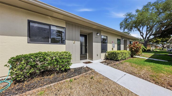 Property Photo:  6050 28th Street W Na  FL 34207 