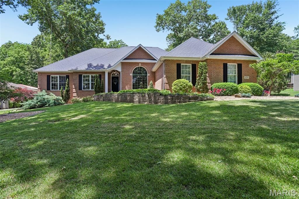 Property Photo:  259 Westlake Trail  IL 62056 