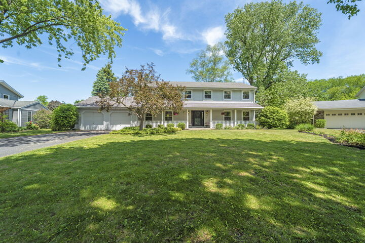 Property Photo: 720 W Clovernook Ln WI 53217