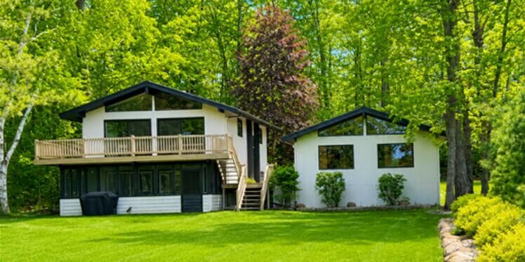 Property Photo:  8430 Lynwood Lane  MI 49332 