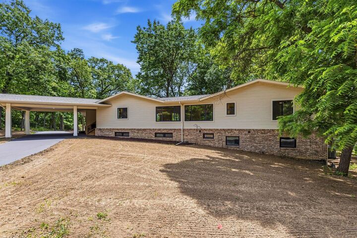 Property Photo: 3 Hickory Lane IL 61884