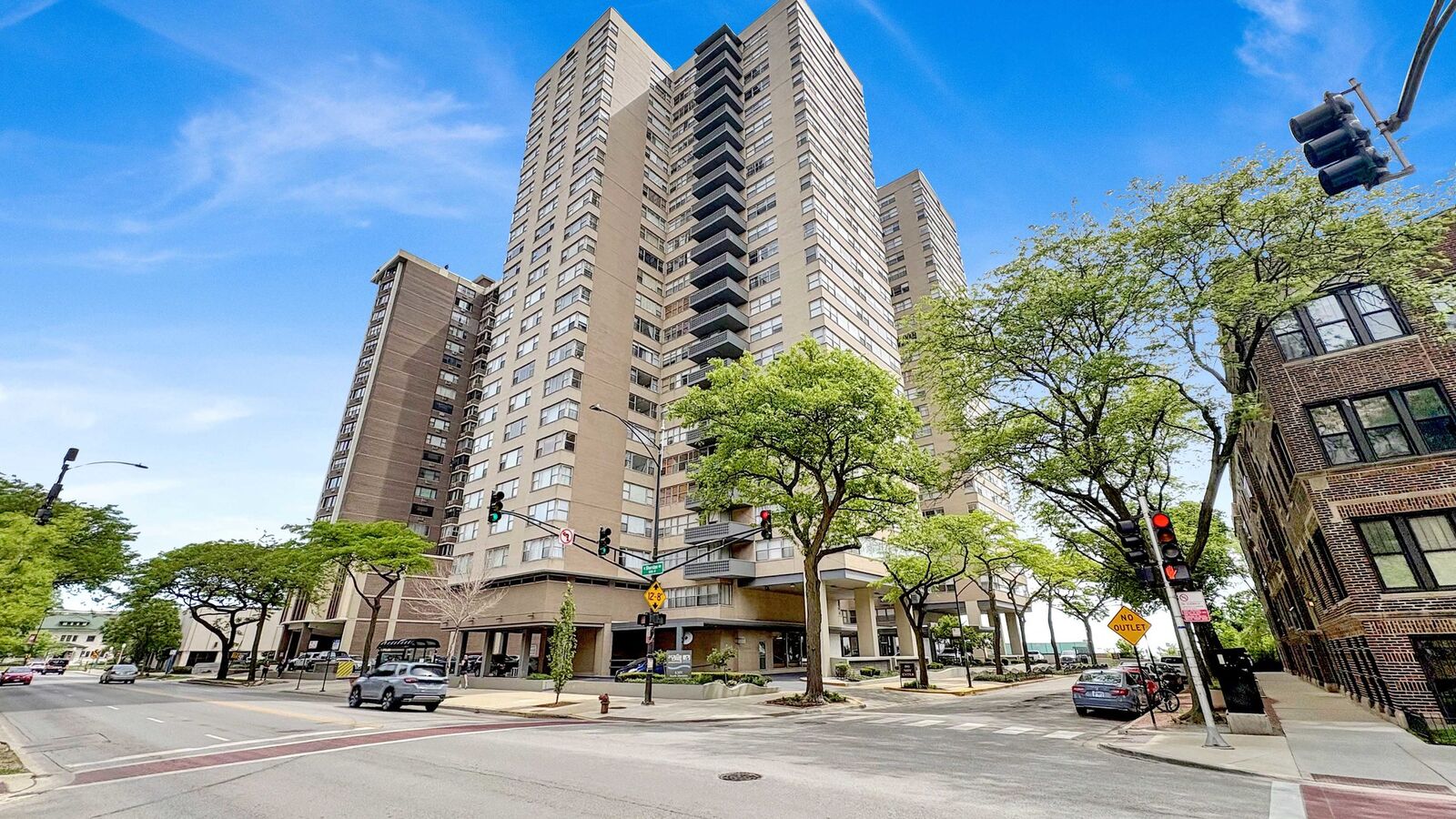 Property Photo:  6301 N Sheridan Road 14L  IL 60660 