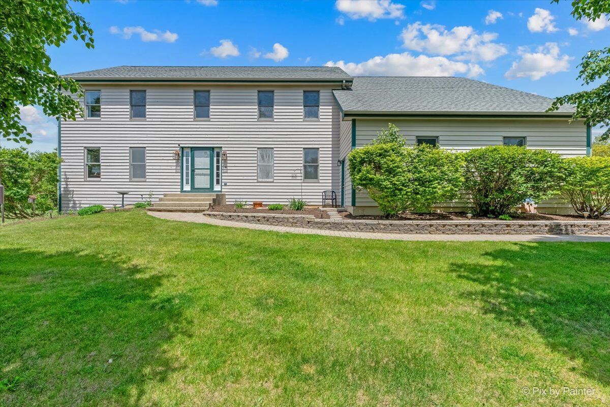 Property Photo:  6701 Debbie Lane  IL 60152 