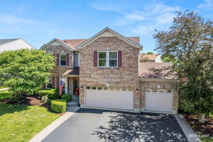 Property Photo:  1016 Bayhill Lane  IL 60404 