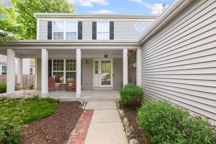 Property Photo: 1646 Gleneagle Drive IL 60110