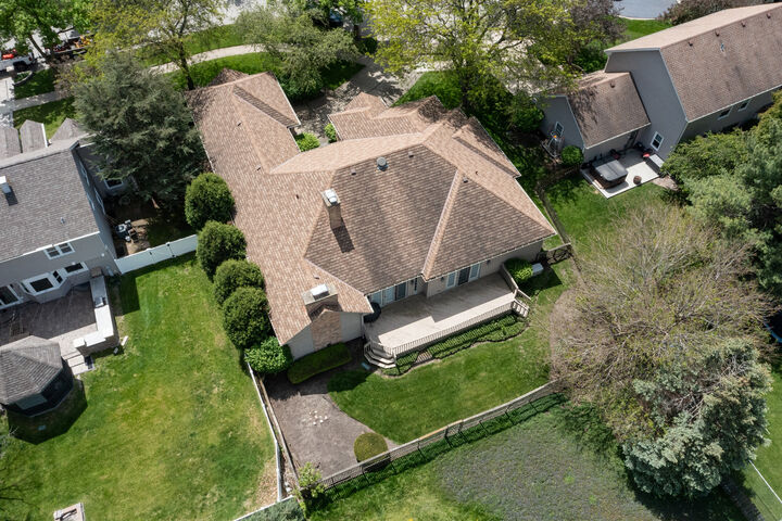 Property Photo:  1437 Ambleside Circle  IL 60540 