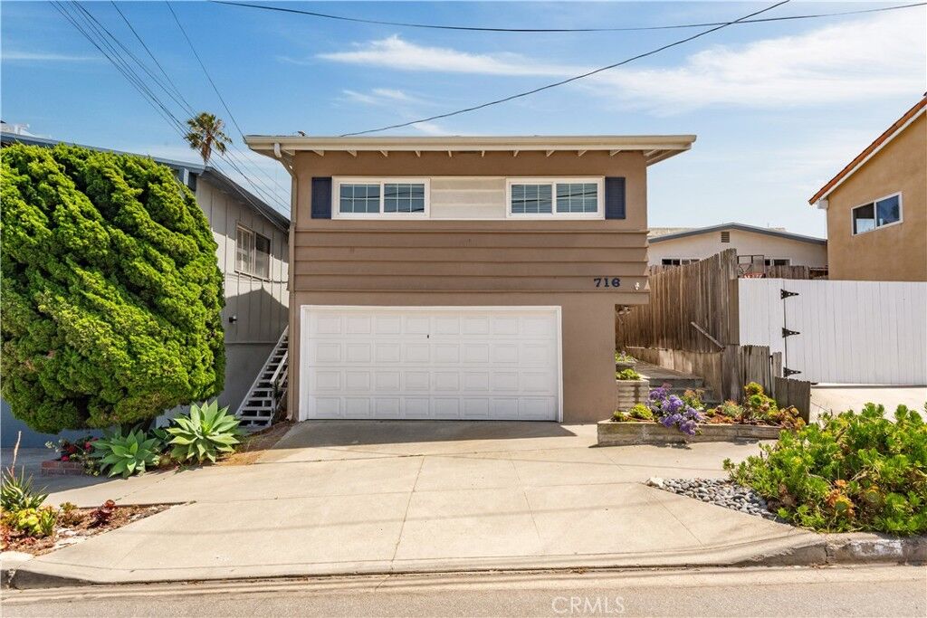 Property Photo:  716 13th  CA 90266 