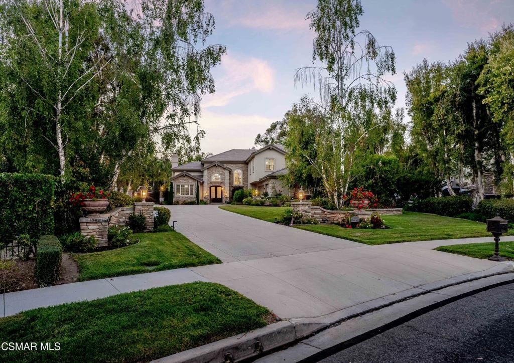 Property Photo:  669 Noble Road  CA 93065 
