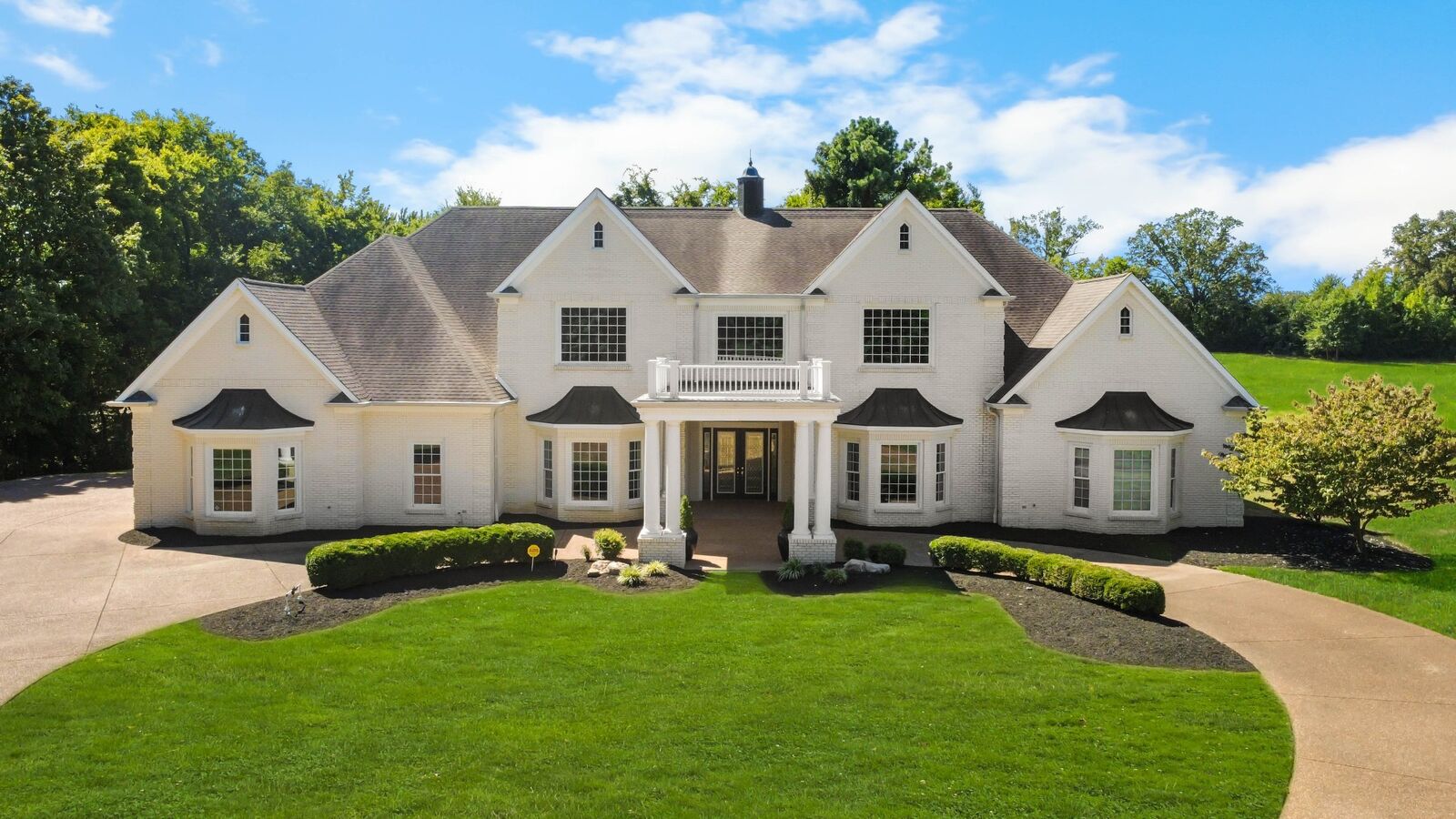 Property Photo: 2360 Memorial Drive Ext TN 37043