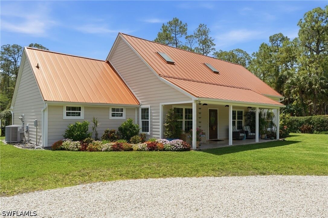 Property Photo:  681 7th Street SW  FL 34117 