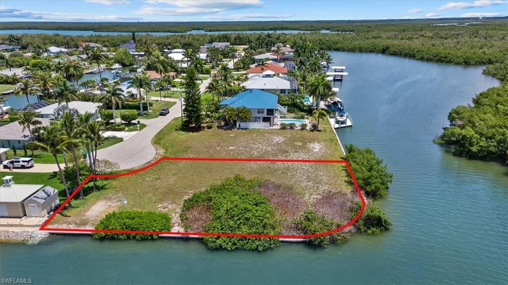 Property Photo:  429 San Juan Ave  FL 34113 