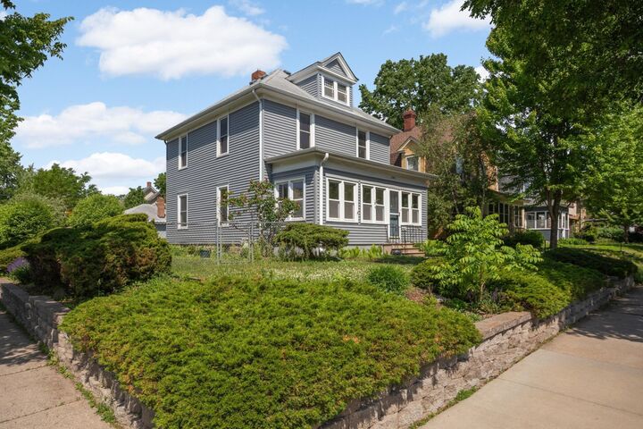 Property Photo:  3148 Dupont Avenue S  MN 55408 
