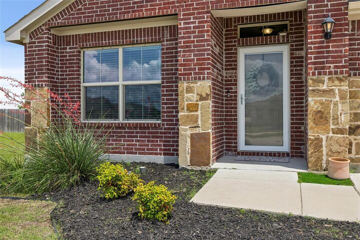 Property Photo: 9705 Snowbell Lane TX 76036