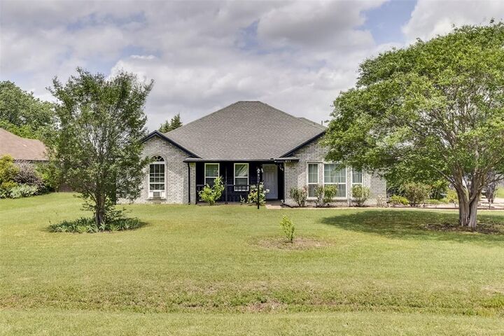 Property Photo:  835 Shady Brook Lane  TX 75154 