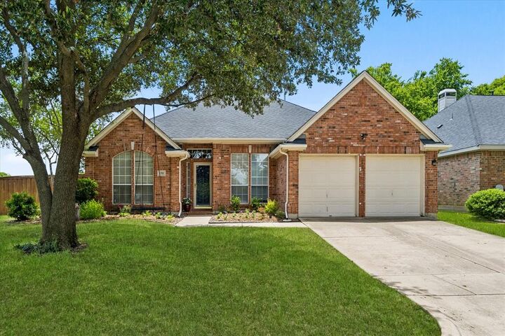 Property Photo:  6701 Briarwood Drive  TX 76132 