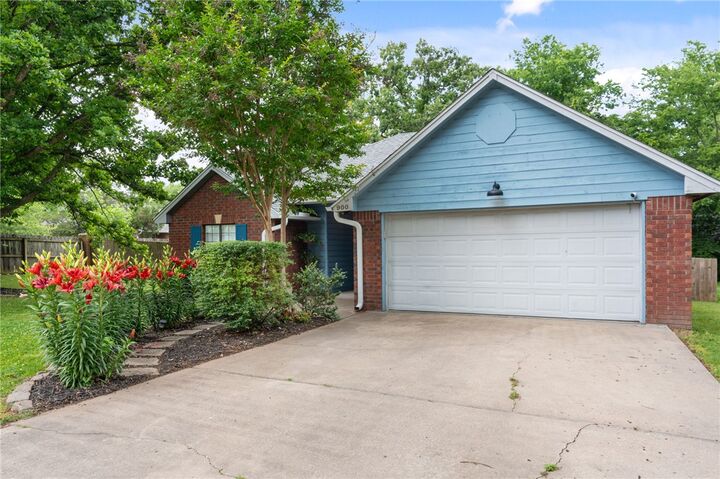 Property Photo: 900 Willow Court AR 72761