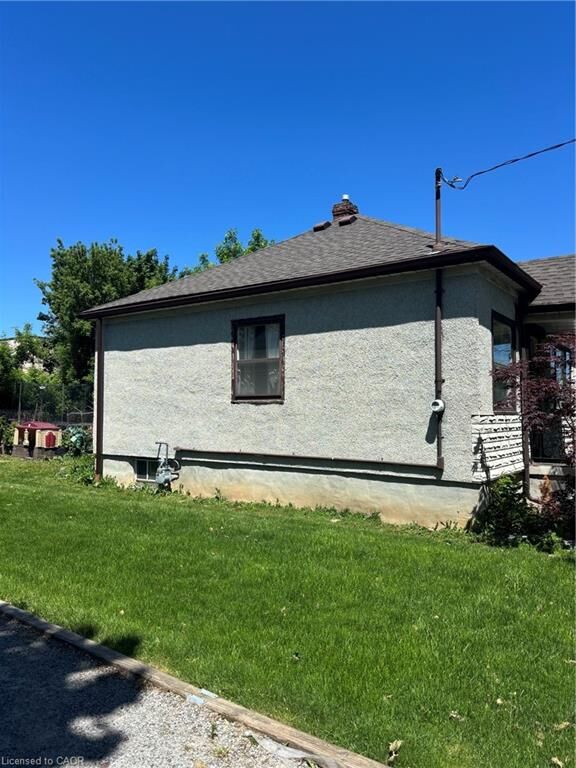 Property Photo:  29 Concord Avenue  ON L2M 5N5 