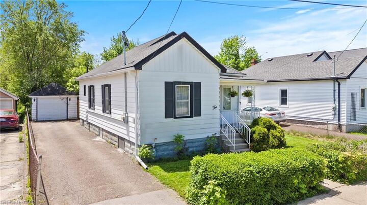 Property Photo: 10 Monck Street ON L2S 1L6
