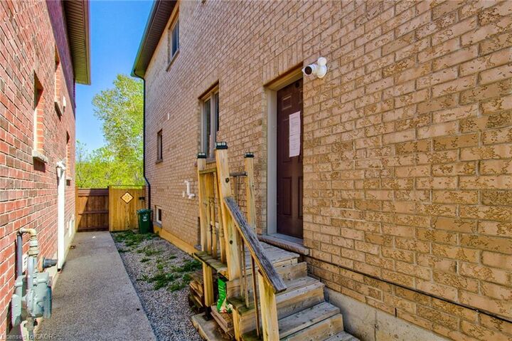 Property Photo:  7 Chardonnay Street  ON L8G 5H5 