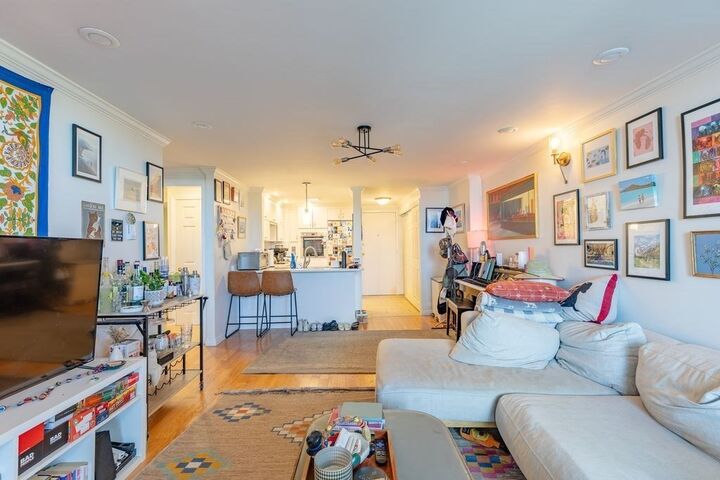 Property Photo:  19 Winchester 806  MA 02446 