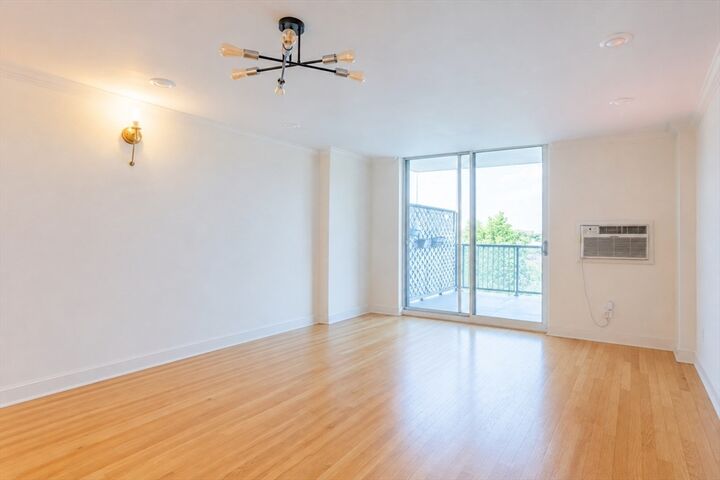 Property Photo:  19 Winchester 806  MA 02446 