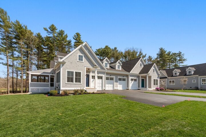 Property Photo:  2 Golf Cottage Way 2  MA 02739 
