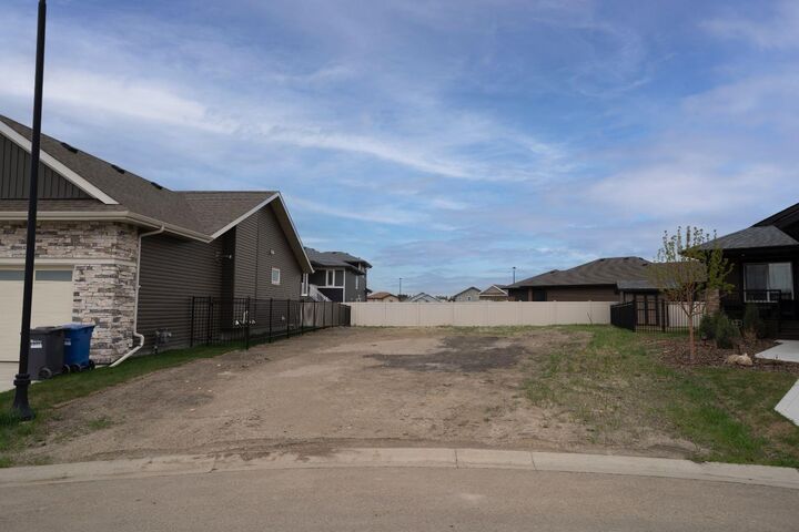 14 Tindale Place — photo 1