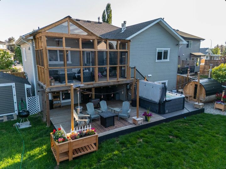 128 Hillcrest Cape — photo 1