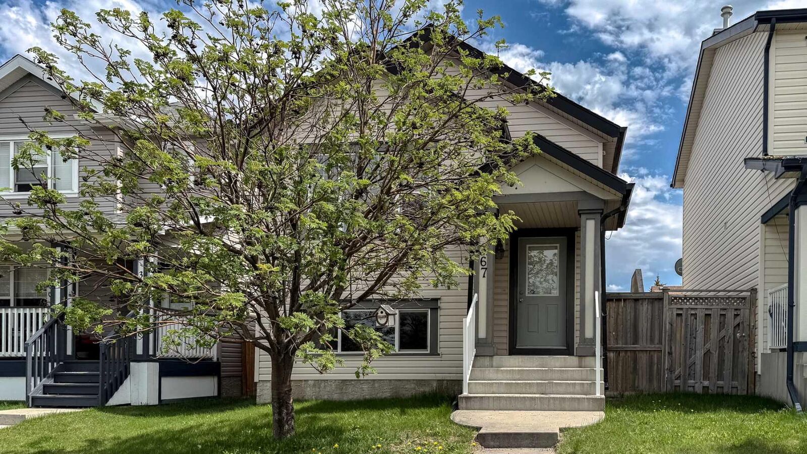 Property Photo:  367 Copperfield Heights SE  AB T2Z 4R3 