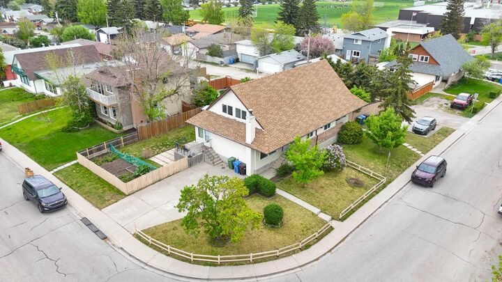 Property Photo: 235 Avonburn Road SE AB T2H 1N9