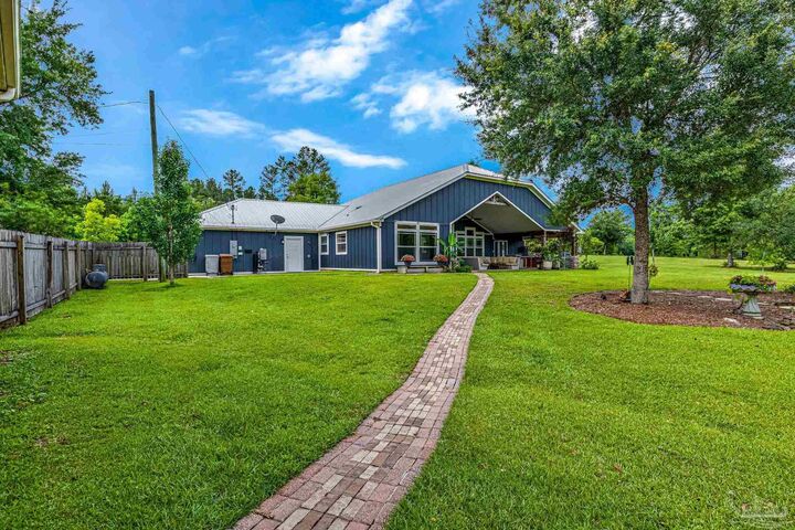 Property Photo: 6749 Oser Rd FL 32570