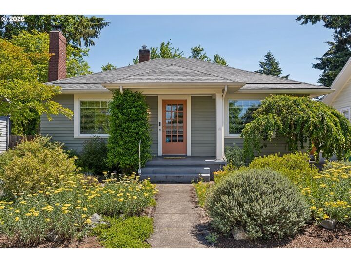 Property Photo:  7054 N Delaware Ave  OR 97217 
