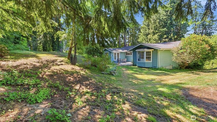 Property Photo: 18427 Homeview Drive WA 98026