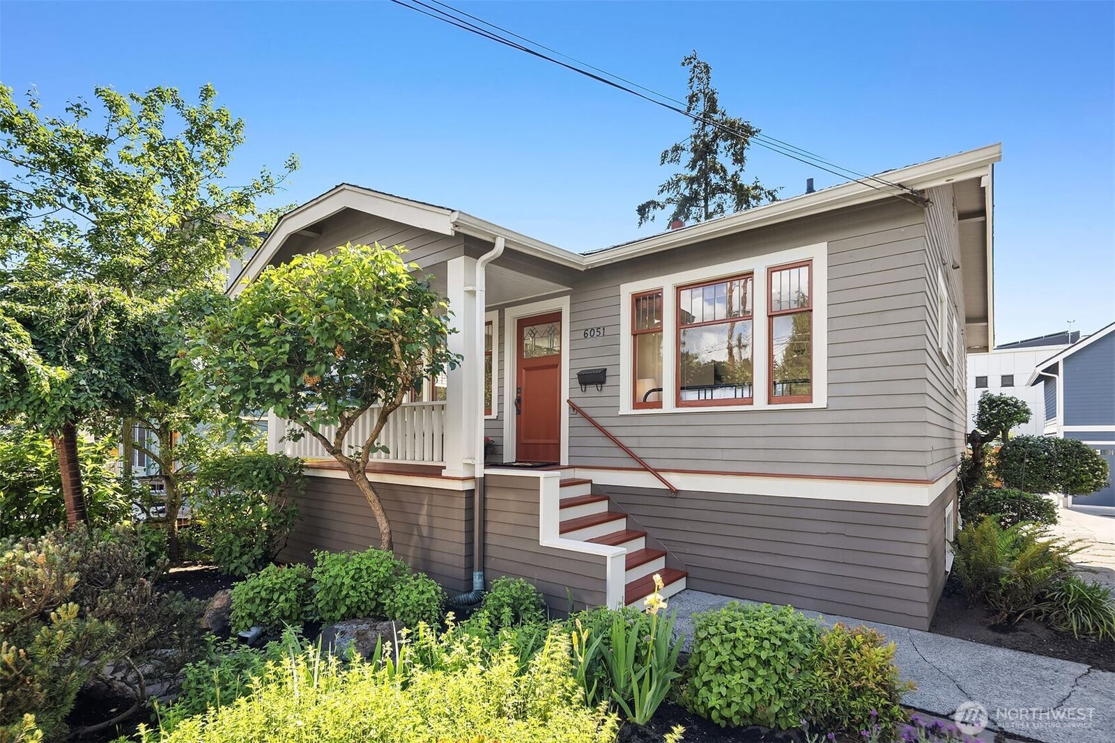 Property Photo:  6051  6th Avenue NW  WA 98107 