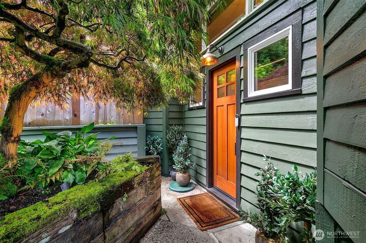 Property Photo: 4927 50th Avenue S WA 98118