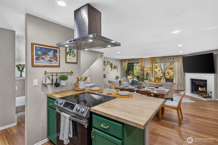 Property Photo: 5123 SW 81st Street 7 WA 98275
