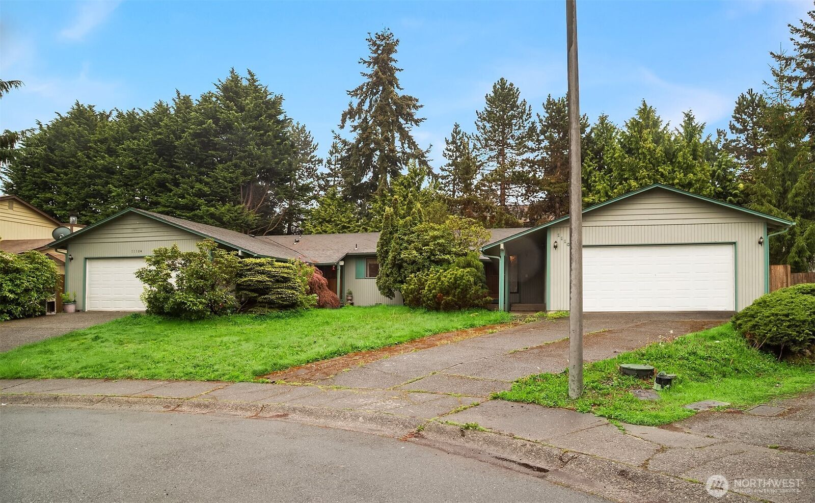 Property Photo:  1110  122nd Place SW  WA 98204 