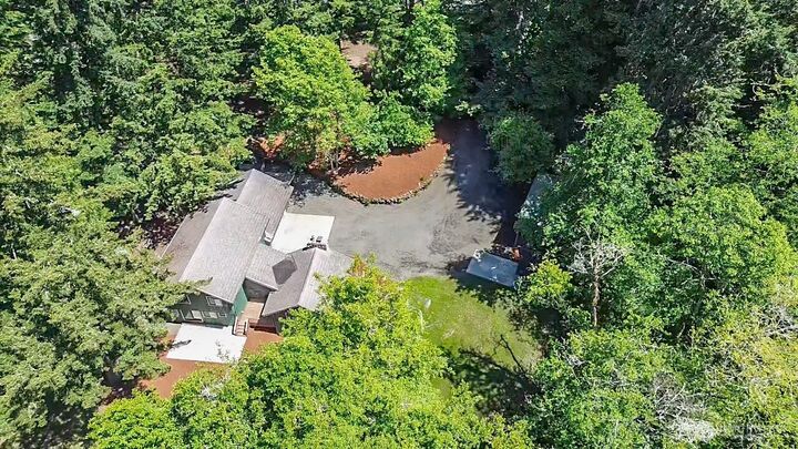 Property Photo: 13336 Sunset Heights Lane SE WA 98589
