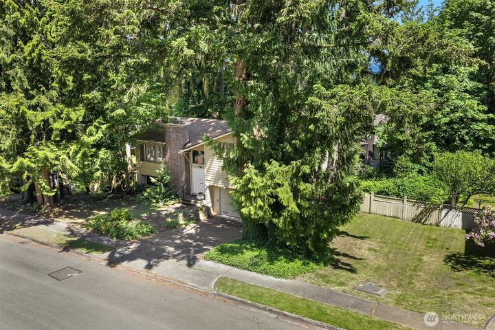 Property Photo:  8108  138th Avenue NE  WA 98052 