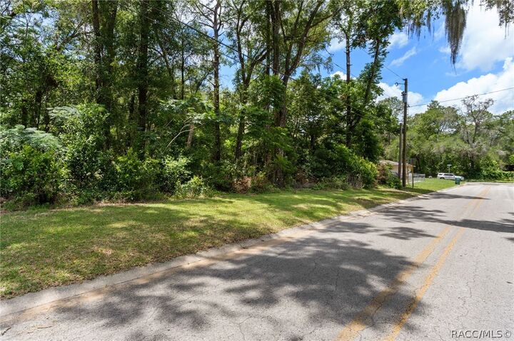 Property Photo:  5942 E Banner Lane  FL 34452 
